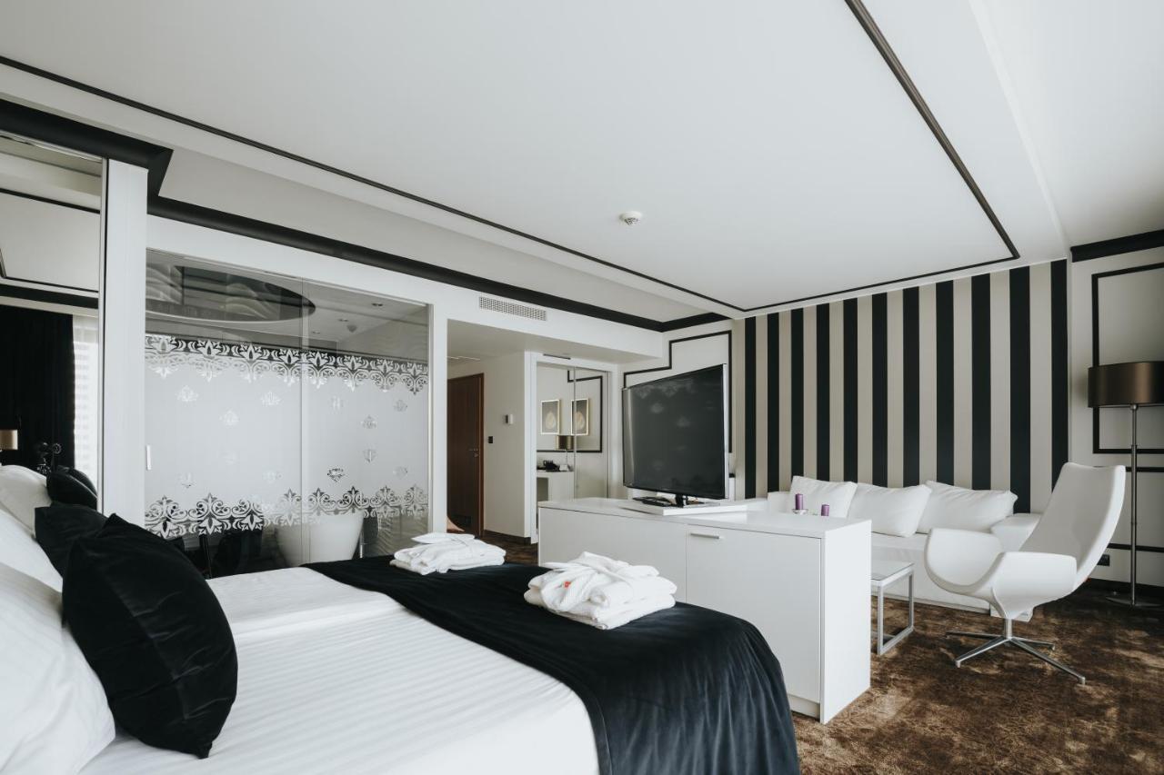 Hotel Sulkowski Conference Resort Boguszyn  Экстерьер фото