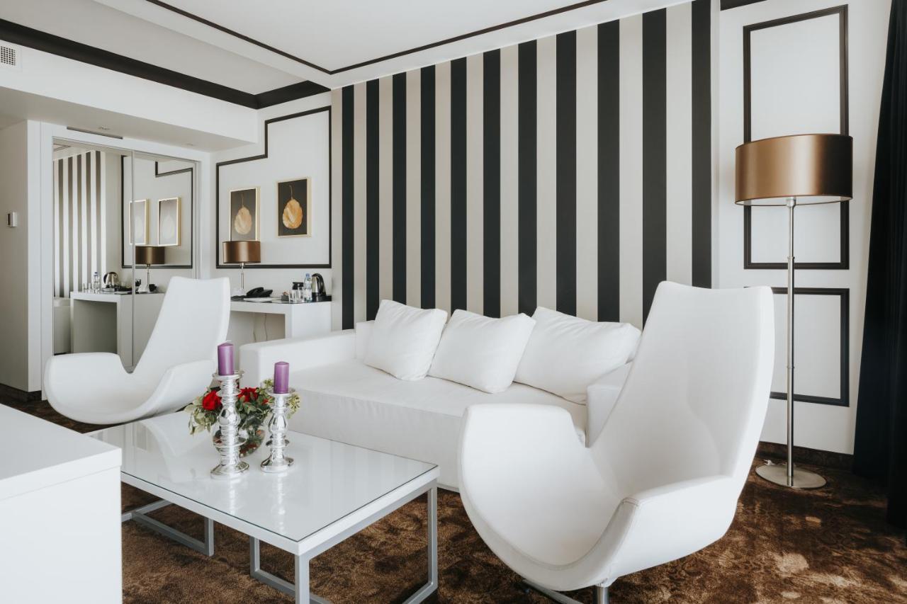Hotel Sulkowski Conference Resort Boguszyn  Экстерьер фото
